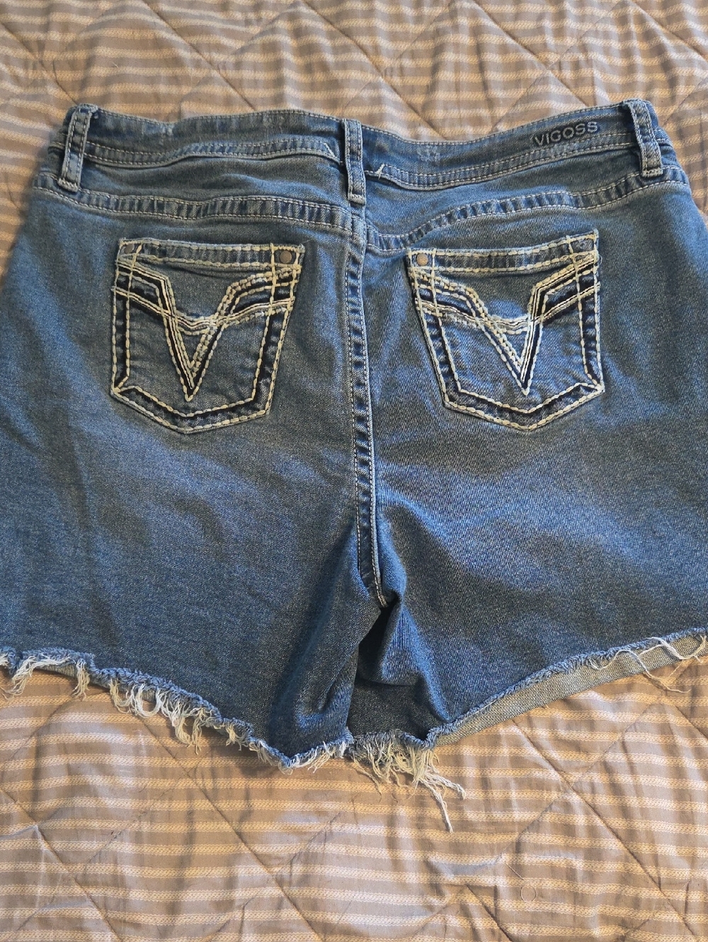 Vigoss Medium Blue Denim with Frayed Hem Sz 22